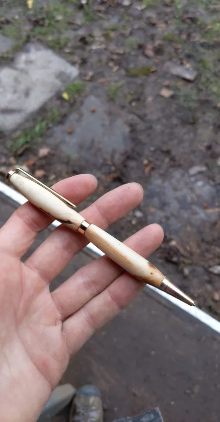 Hand-turned pen